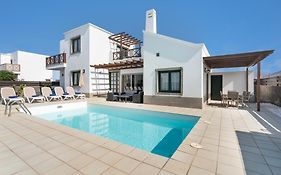 Camelot Holiday Homes By Livvo